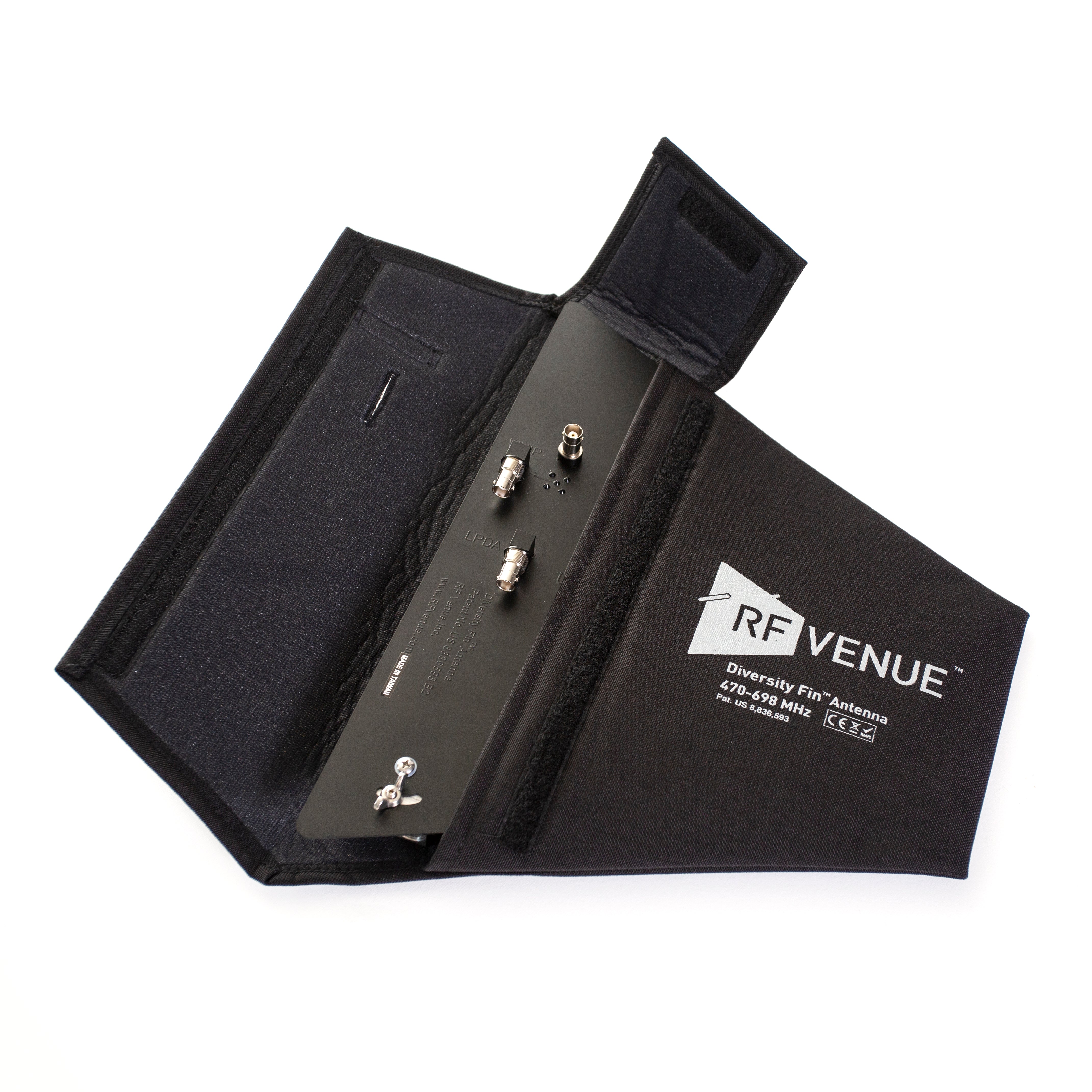 Diversity Fin Antenna, Standmount with Cover